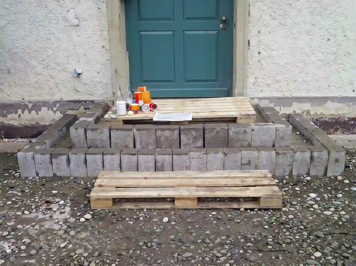 Originalfoto von Palisadenarbeiten an einem Eingangsbereich